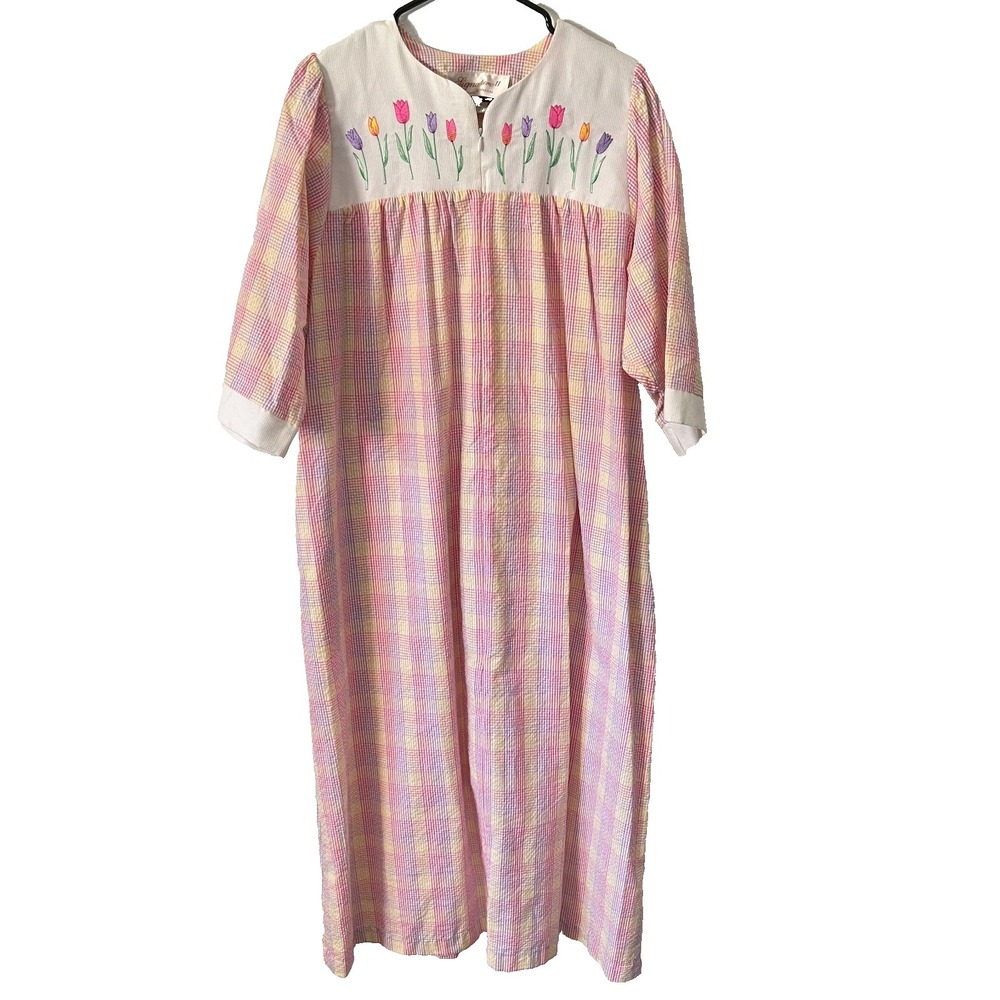 Stan Herman Signature  Vtg Size M Seersucker Robe Duster House Coat Embroidered